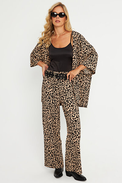 Cool & Sexy Γυναικείο καμηλό-μαύρο εμπριμέ κοστούμι LON3004