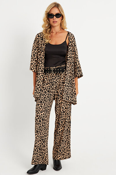 Cool & Sexy Γυναικείο καμηλό-μαύρο εμπριμέ κοστούμι LON3004