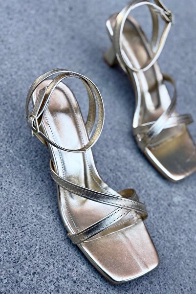 yezy shoes Gold Kısa Topuklu Rahat Kadın Ayakkabı