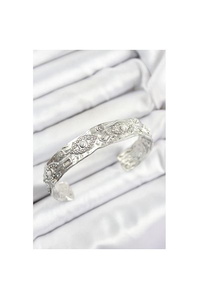 Skygo Brass Zircon Stone Eye Model Silver Color Six Open Women's Bracelet - Tj-Bb7215
