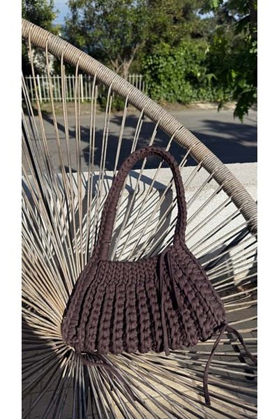 Qielle Brown Tassel Detailed Shoulder Bag