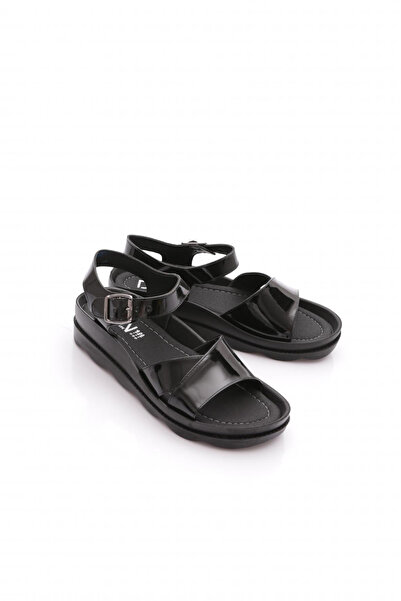 DGN 1700-159-22Y Women's Cross Strap Ankle Sandals