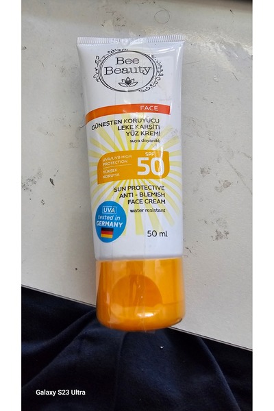 Bee Beauty GÜNEŞTEN KORUYUCU LEKE KARŞITI YÜZ KREMİ