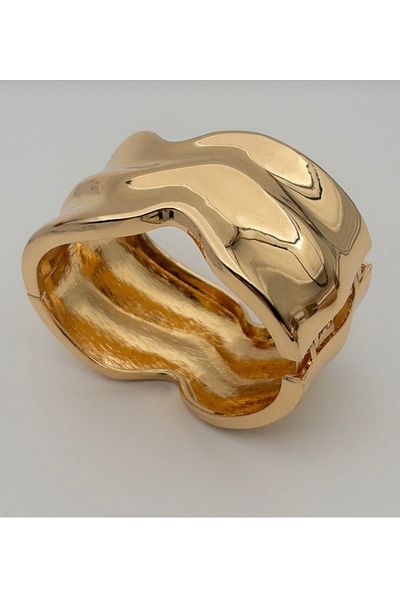 COCOSH TAKI Gold Color Wavy Modern Handcuff Bracelet