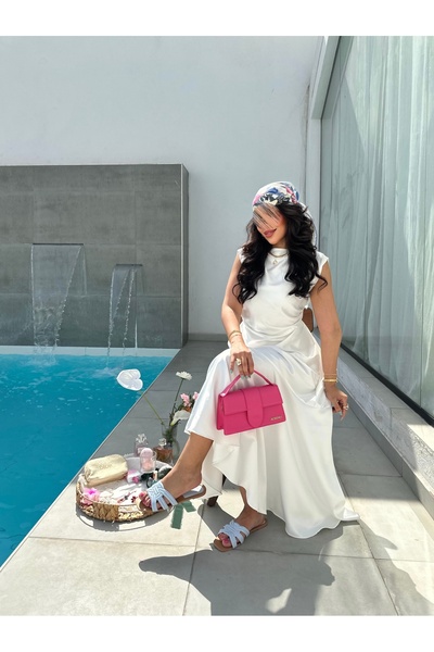 outline Cream pleated dress