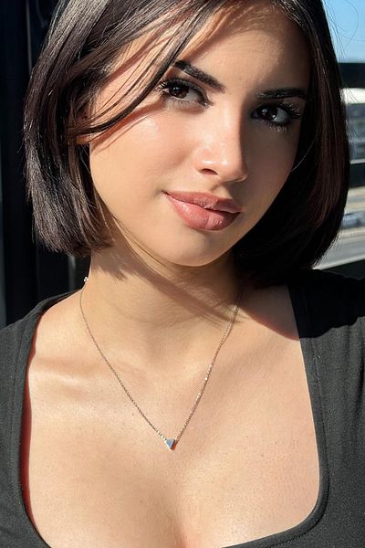TAKIŞTIR Silver Color Triangle Figured Necklace