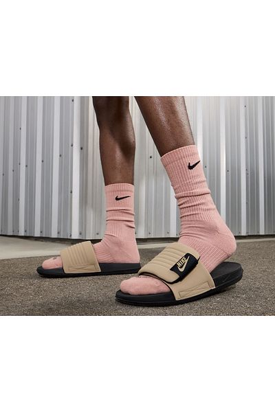 Nike Men's Slippers Black-Brown