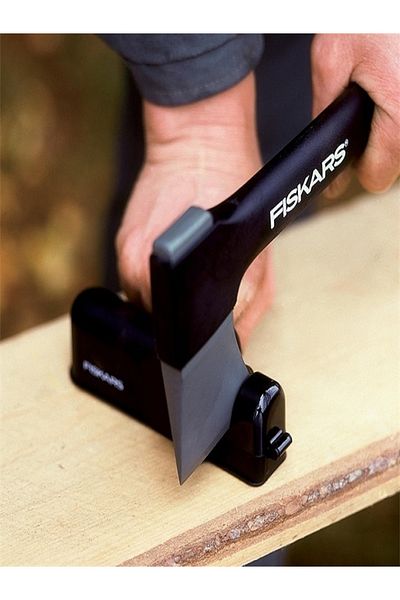 FiSKARS Stylish Axe Safety Guard Protection Ceramic Wheels Knife Sharpener