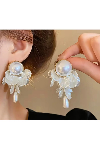 🤍 Pearl Bloom Zarif Küpe ✨
