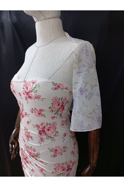 es moda shop Ariane Pattern Chiffon Short Sleeve Shawl Off White- Lilac