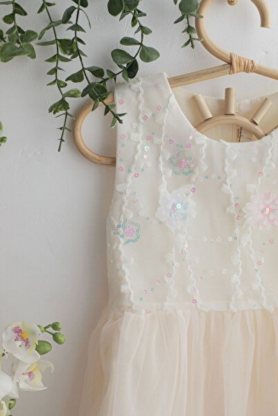 chipiques Payetli Papatya Motifli Krem Rengi Tül Etekli Özel Gün Çocuk Elbisesi