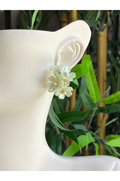 Lucios Zaraa Floral Earrings
