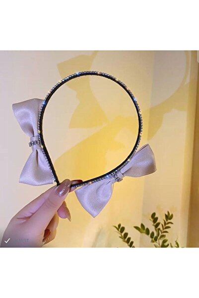 Shiklik MODA ارتقِ بأسلوبك مع قوس فيونيكي أنيق مرصع بالأحجار