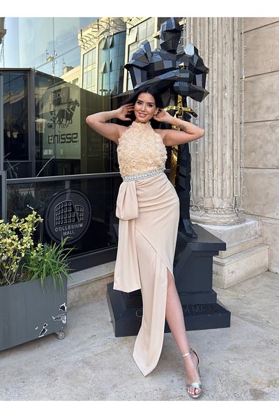 1Moda1Tarz Γυναικείο φόρεμα ειδικής σχεδίασης με εισαγόμενο ύφασμα, σάλι και λεπτομέρεια με πέτρα, με μοτίβο τριαντάφυλλου, με σχισμή και επένδυση