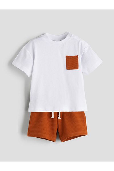 LC Waikiki Crew Neck Baby Boy T-Shirt and Shorts 2-Piece