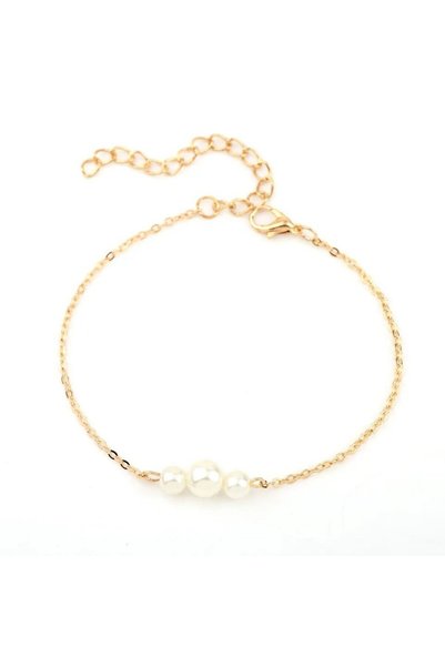 Generic Brand Complete Your Elegance with This Exquisite Pearl Chain Bracelet