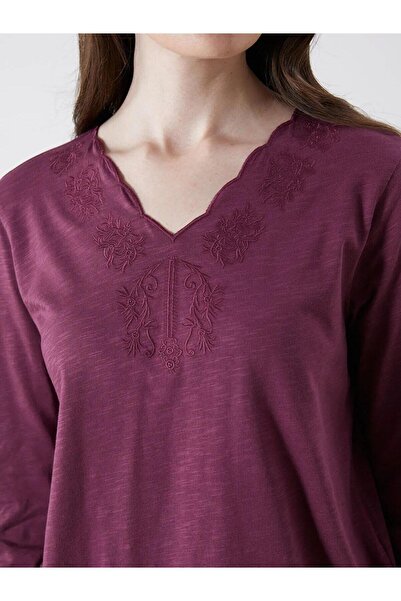 LC Waikiki Κεντημένη μπλούζα LCW Grace με λαιμόκοψη V (S5)