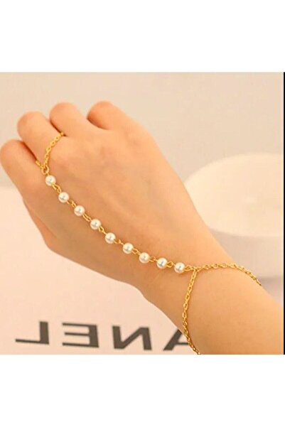 Generic Brand Pearl Bracelet with Chain to Complement Your Elegance