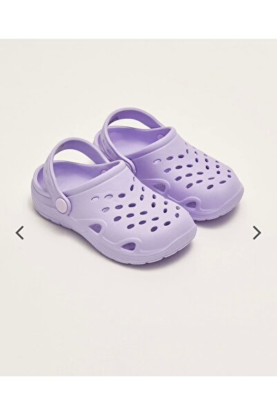 LC Waikiki LCW STEPS Lila Delik Desenli Kız Bebek Sandalet