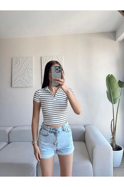 Zoom Butik Polo Neck Striped Crop - White