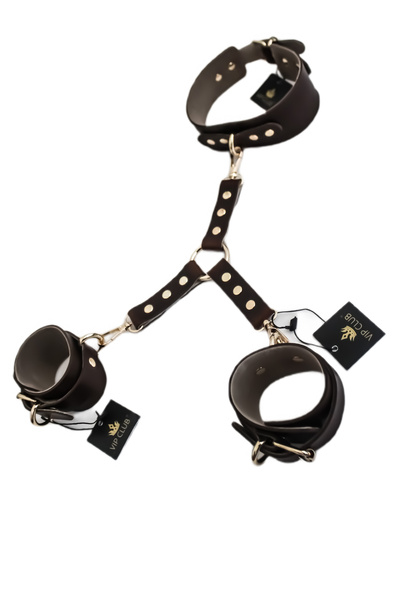 Vip Club Süper Kalite Fantazi Kelepçeli Fantezi Tasmalı Bağlantı Aparatlı Bdsm Fantazi Aksesuar Seti