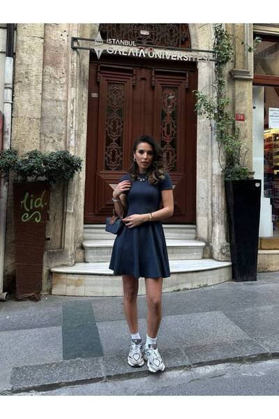 Butik Modal Kumaş Biyeli Volanlı Kısa Kollu Elbise