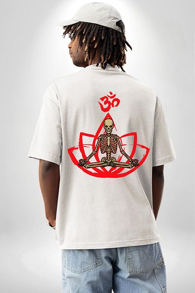 Angemiel تي شيرت أحمر Om Skeleton Meditation Spiritual Yoga أبيض كبير الحجم للنساء والرجال مطبوع من الأمام والظهر