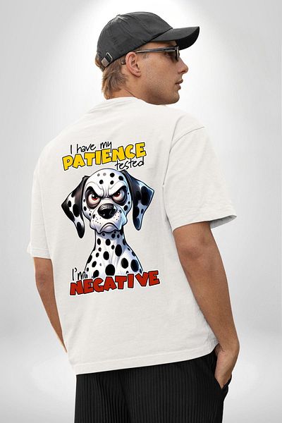 Angemiel تي شيرت Angry Dalmatian Dog Tested Patience أبيض كبير الحجم للنساء والرجال مطبوع من الأمام والظهر