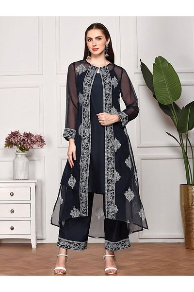 Ishin By Styli Solid Strappy Kurta with Trousers and Embroidered Jacket Set