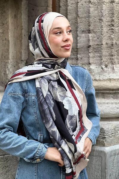 Tesettür Diyarı Rose Pattern Bamboo Shawl