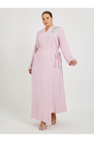 Styli Plus Size Solid Collared Wrap Look Jalabiya with Lace Patch Detail