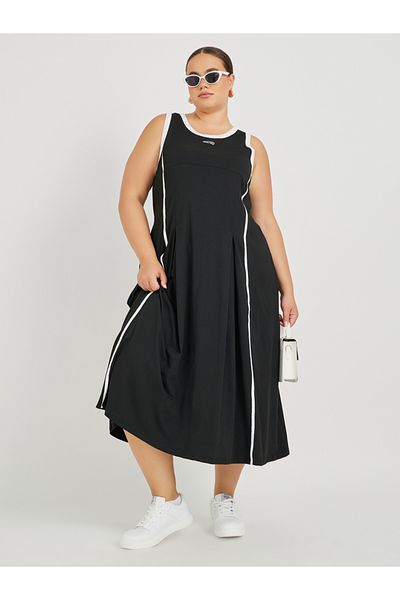 Styli Plus Size Sleeveless Round Neck Midi Dress