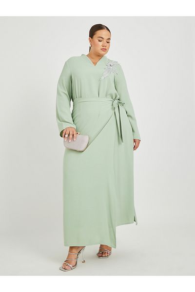 Styli Plus Size Solid Collared Wrap Look Jalabiya with Lace Patch Detail