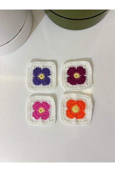 Petek Collection Flower Model Knitted Square Motif 6 cm (Pack of 4)