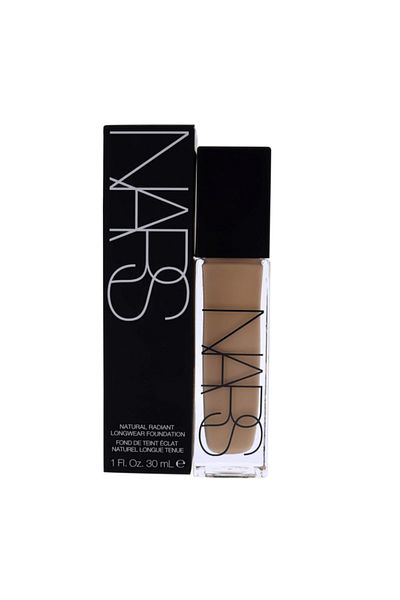 Nars Natural Radiant Longwear Foundation – Shade: Fiji (Light 5) – 30 ml