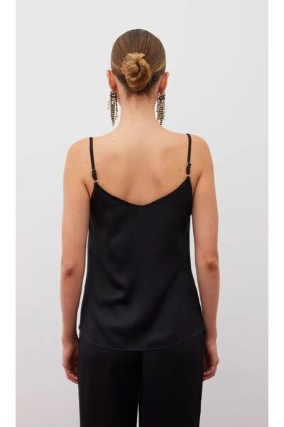 Butic بلوزة من الساتان مع حزام حبل