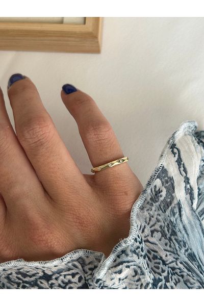 ringbox Gold Baklava Cut Stone Little Finger Ring