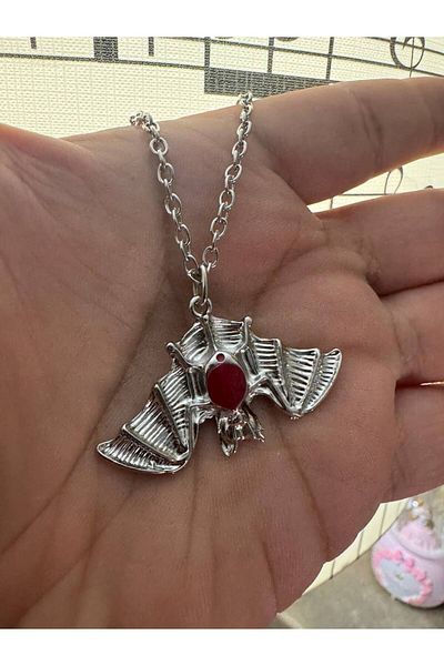 Herşey Nota Red Enamel Bat Figured Unisex Necklace – 60 cm Chain, Gothic and Bold Style