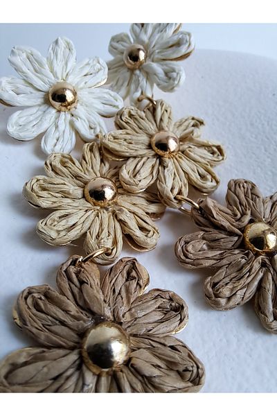 BHR AKSESUAR Triple Flower Straw Weaving Earrings