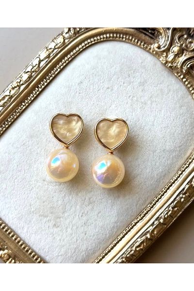 Çelik Heart Earrings with Silvery Ball Detail
