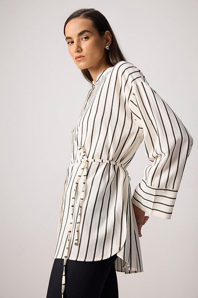 Touché Privé DOMINANT COLLAR STRIPED SHIRT