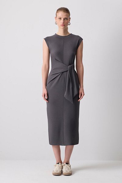 Touché Privé Front Tie Sleeveless Basic Dress