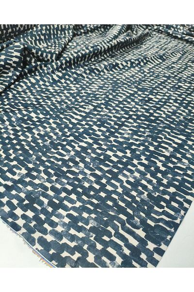 Kumaş Parça Black Patterned Diver Jersey on Cream Width: 150