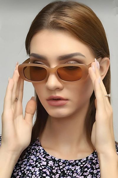 Tonny Black Women's Nude Retro Rectangle Sunglasses