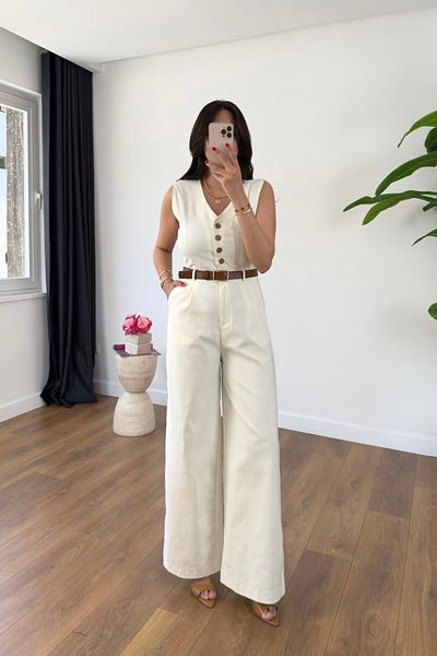 BİRCANÇİL Erica Ecru V-Neck Buttoned Belt Detailed Jumpsuit
