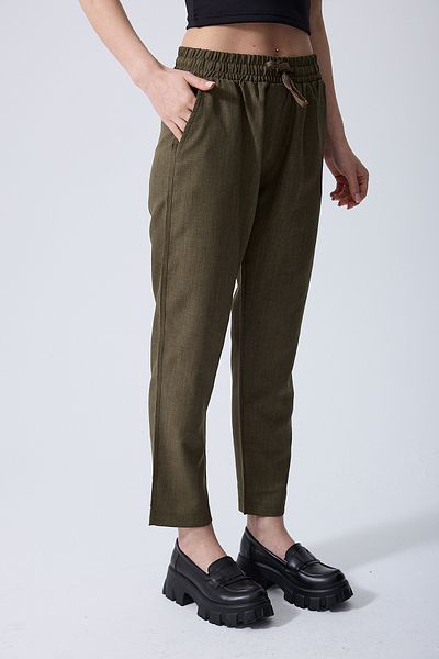 Miss couture Linen Viscose Joggers Double Pocket Relaxed Cut 7/8 Leg Length. Designed for Summer and Spring Months.