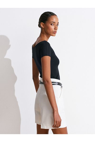 Dilvin 72135 Belted High Waist Shorts-White