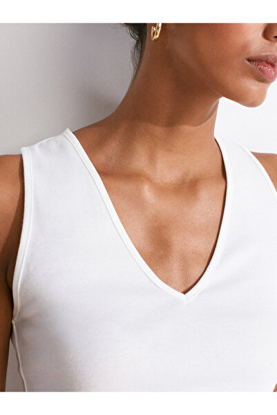 Dilvin 21080 V-Neck Sleeveless Top-Ecru