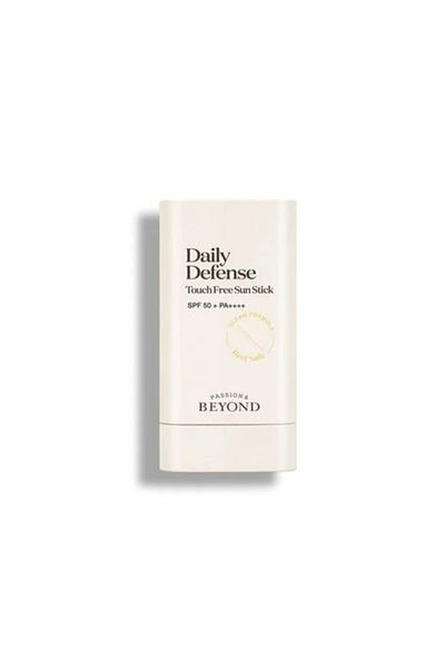 passion & beyond Daily Defense Touch-Free Sunscreen Stick