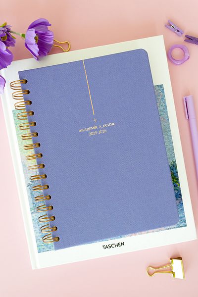 Matt Notebook 2025-2026 Α5 Λινό Ακαδημαϊκό Ατζέντα Σπιράλ 15x21 cm - 17 Μηνιαίο Λιλά